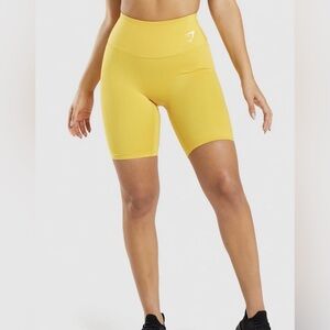 Gymshark Training Shorts Medallion Yellow Women’s Size Small
